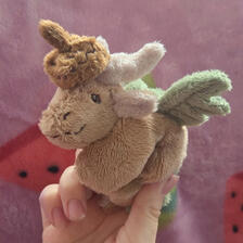 Mini dragon (embroiderd eyes) Mini dragon (embroiderd eyes)